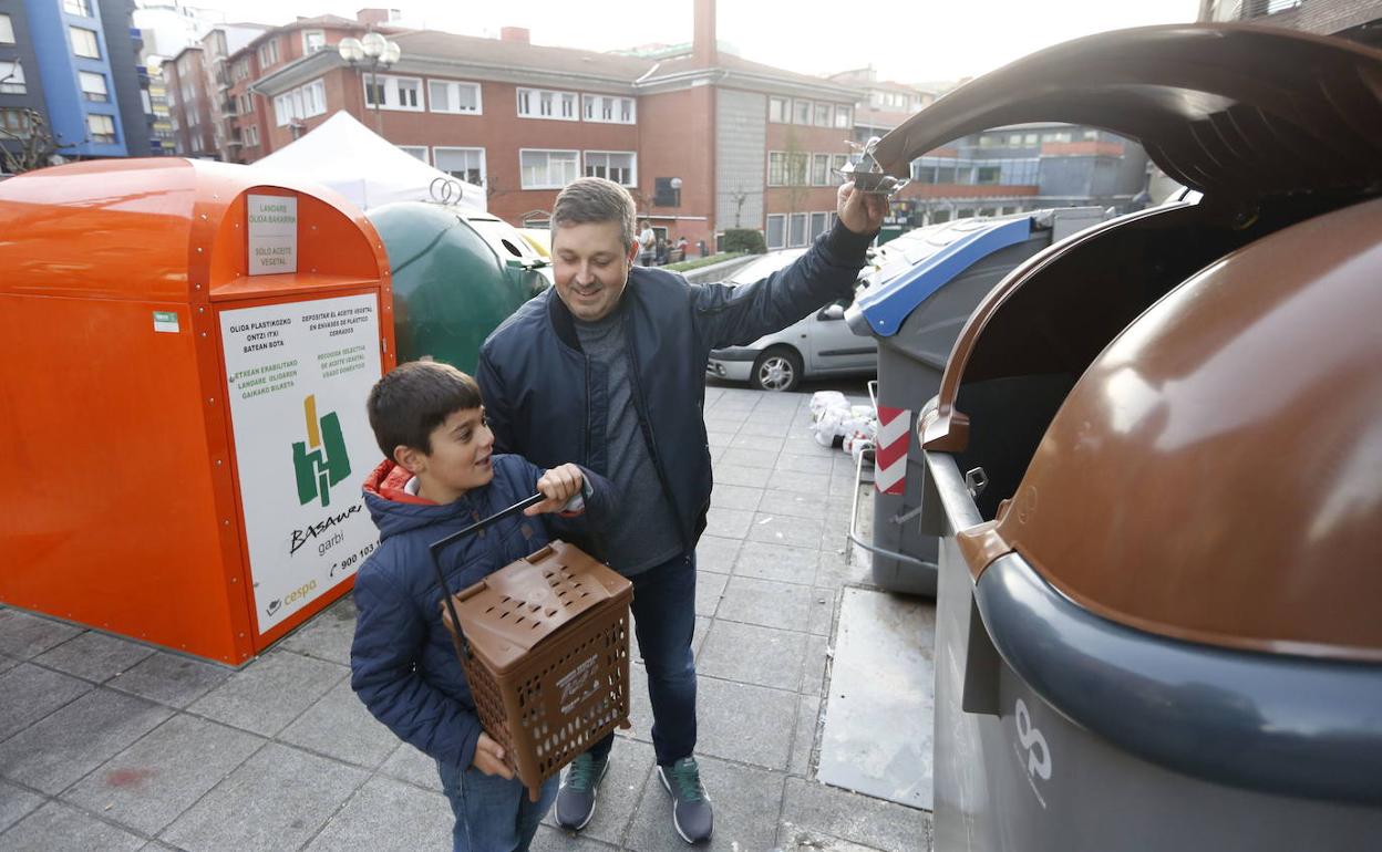 Gazteak kontzientziatzea funtsezkoa da birziklatzeko orduan. 