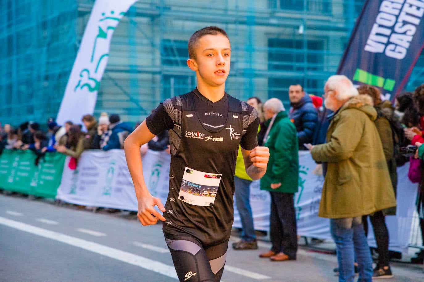 Fotos: Las fotos de la San Silvestre Txiki de Vitoria