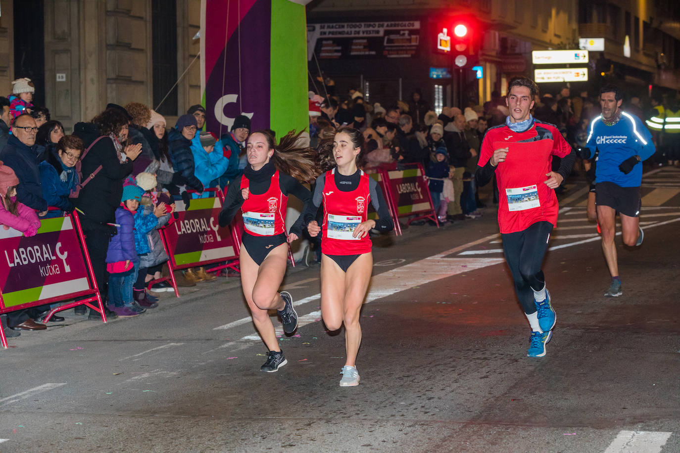 Fotos: Las fotos de la San Silvestre de Vitoria