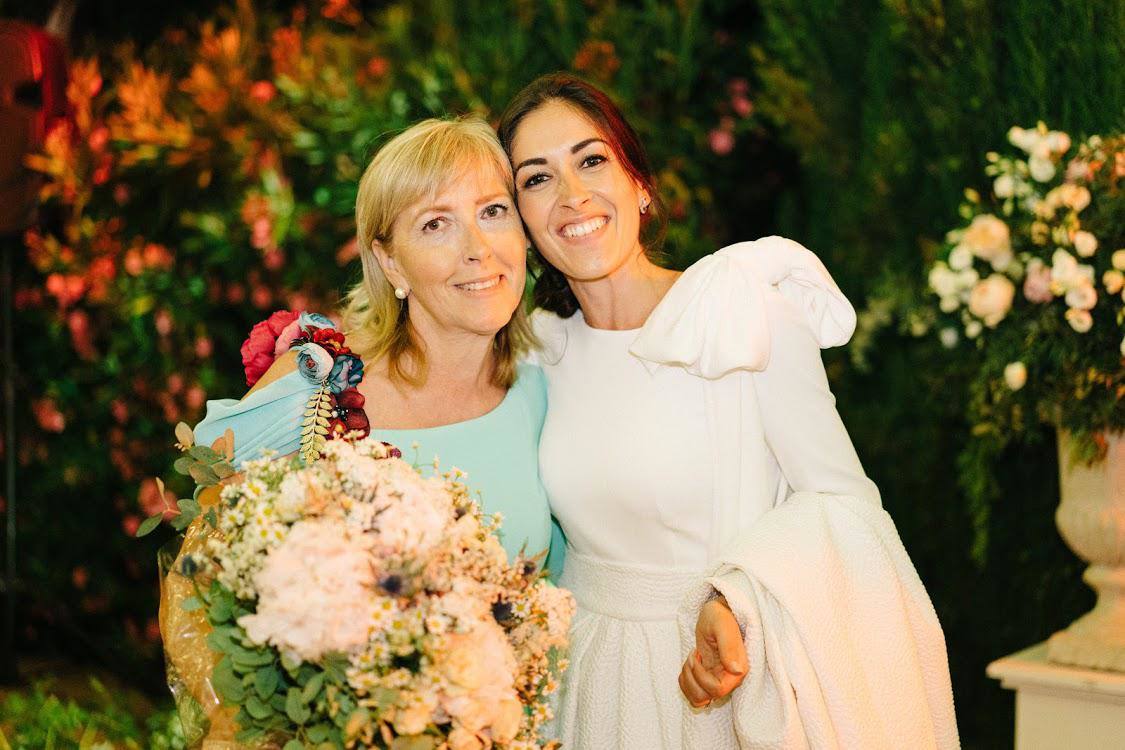 Fotos: La novia que sorprendió con dos looks &#039;made in Euskadi&#039; totalmente distintos en su boda