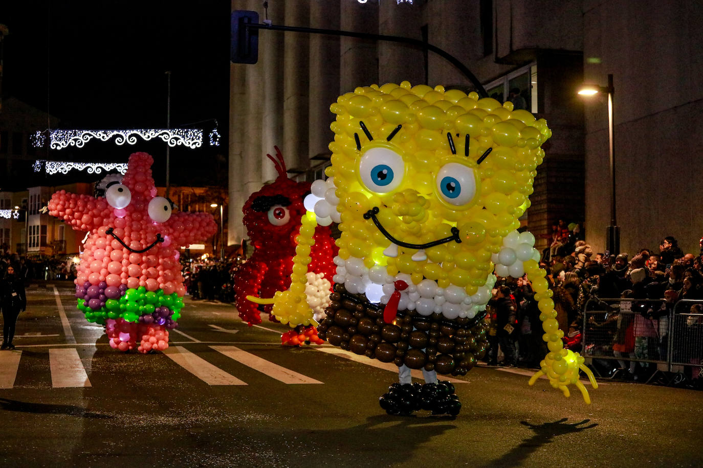 Fotos: La cabalgata de los Reyes en Vitoria, en imágenes