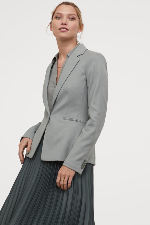 Fotos: Aprovecha las rebajas para renovar tus looks de oficina con estas nueve blazers