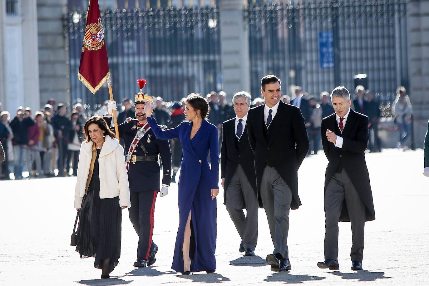 Fotos: El recogido &#039;messy&#039; de Letizia planea ser el peinado de invitada clave de 2020