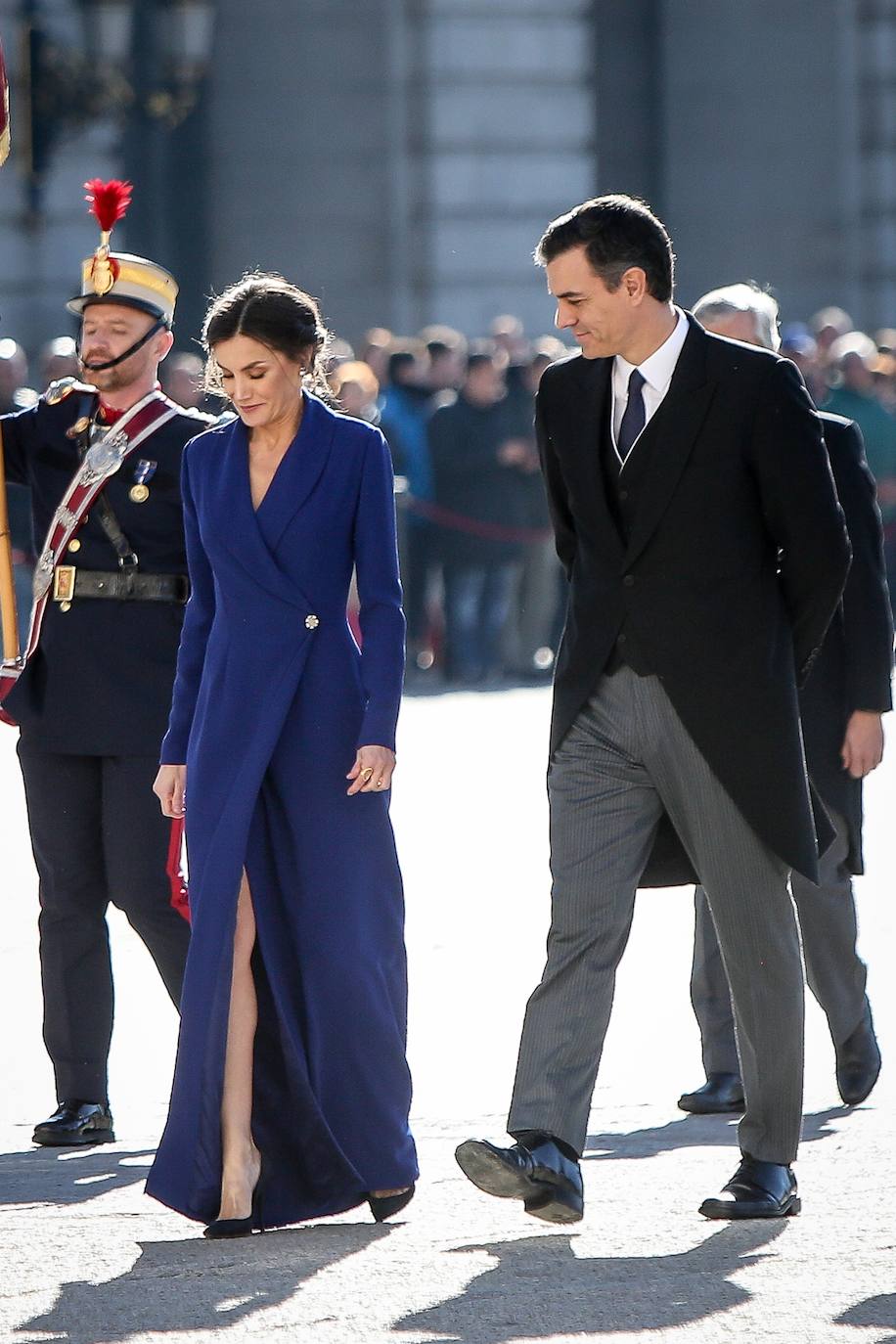 Fotos: El recogido &#039;messy&#039; de Letizia planea ser el peinado de invitada clave de 2020