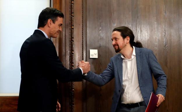 Sánchez e Iglesias firman el programa de su futuro gobierno de coalición