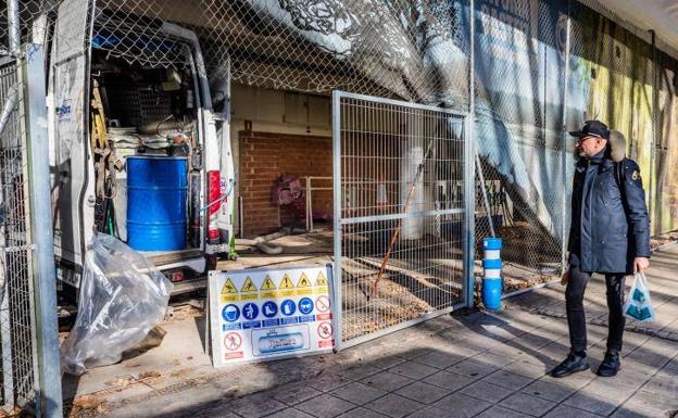 Los trabajos comenzaron ayer en la antigua estación de servicio.