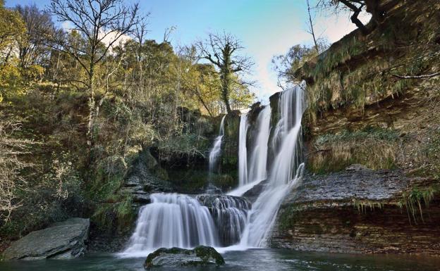 El salto de agua de Peñaladros.