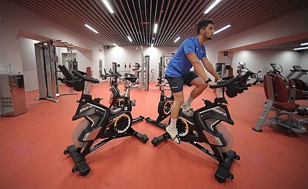 Los polideportivos de Bilbao se ponen al día con nuevos servicios y maquinaria