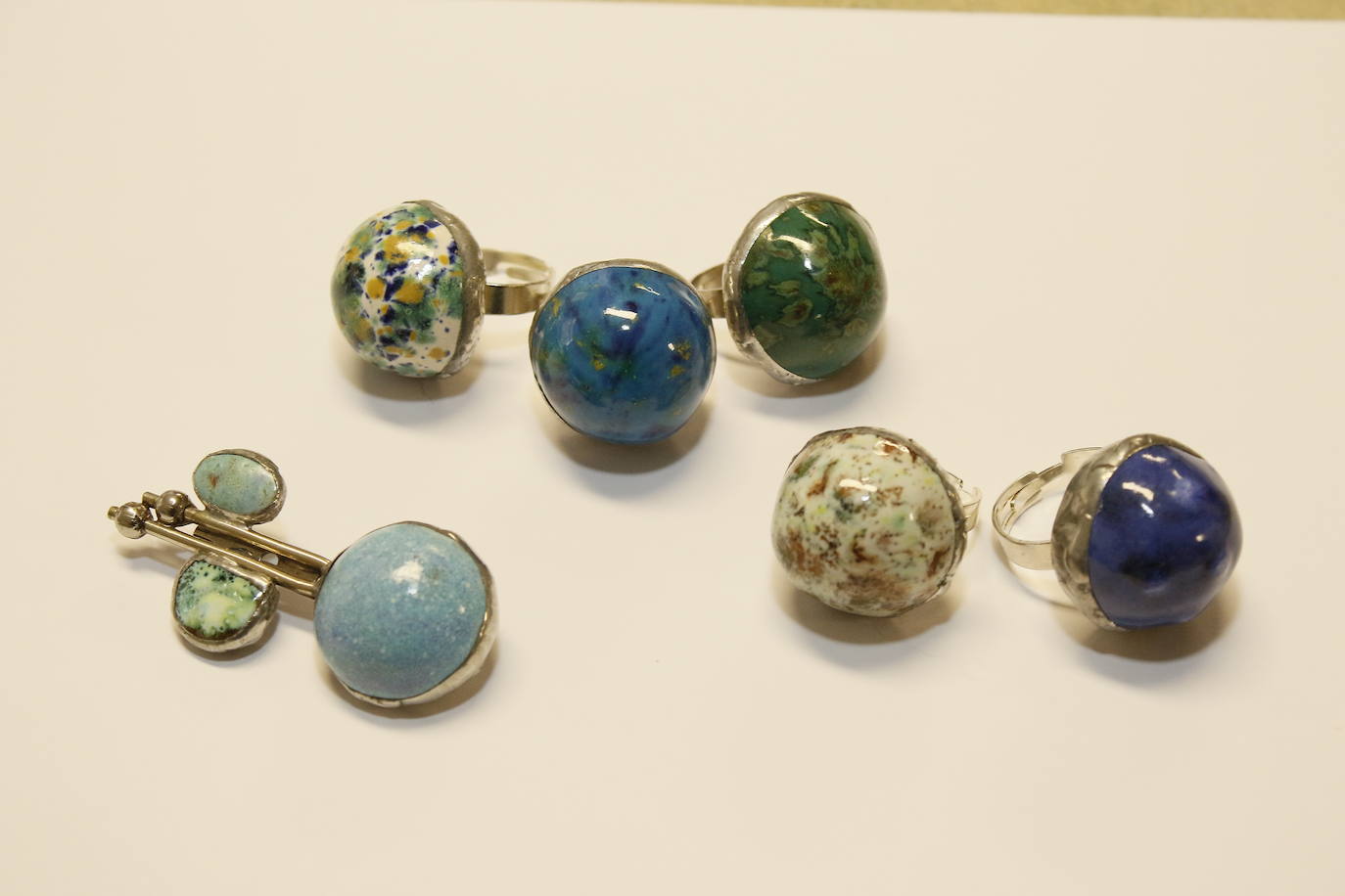 Del taller salen también anillos.