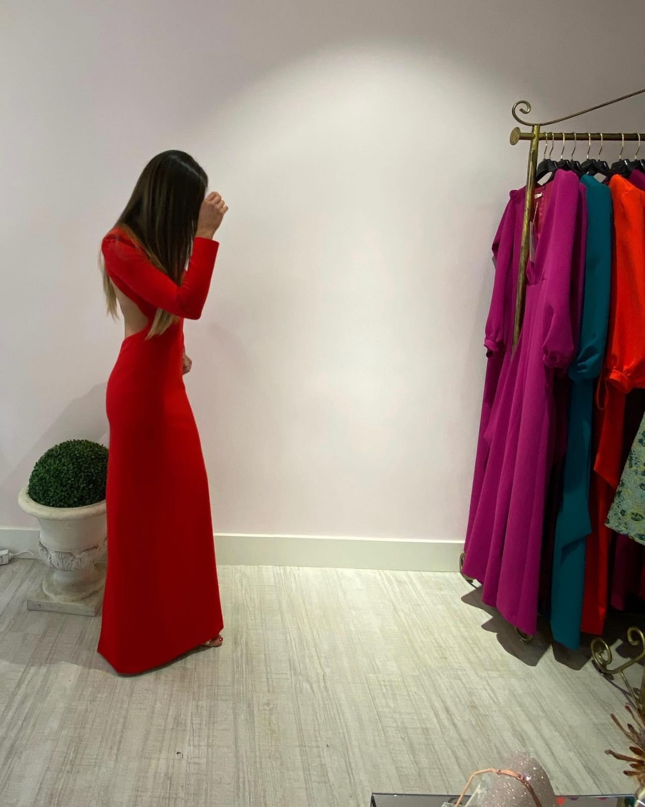 Vestido rojo de punto, de Alicia Rueda.