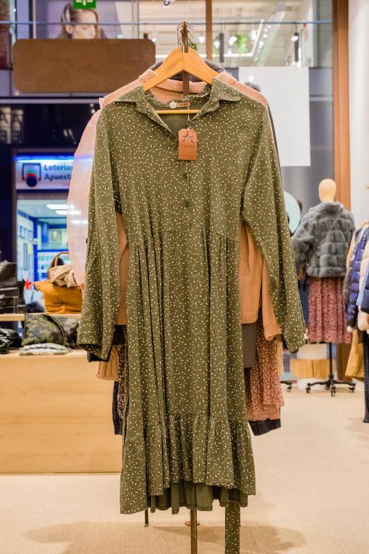 Vestido largo floreado de la tienda Trendie.