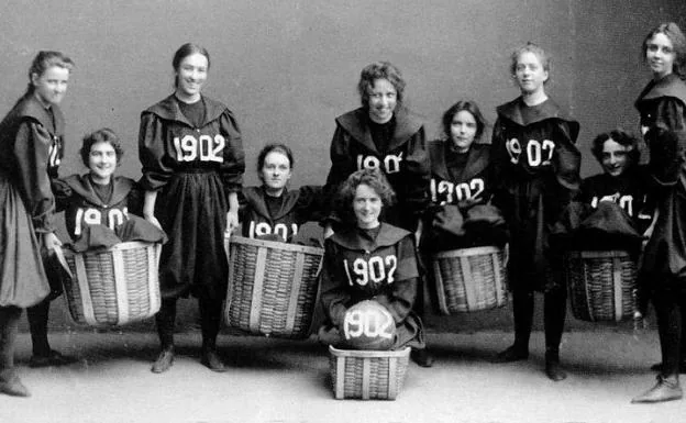 Senda Berenson, la mujer judía madre del baloncesto femenino | El Correo