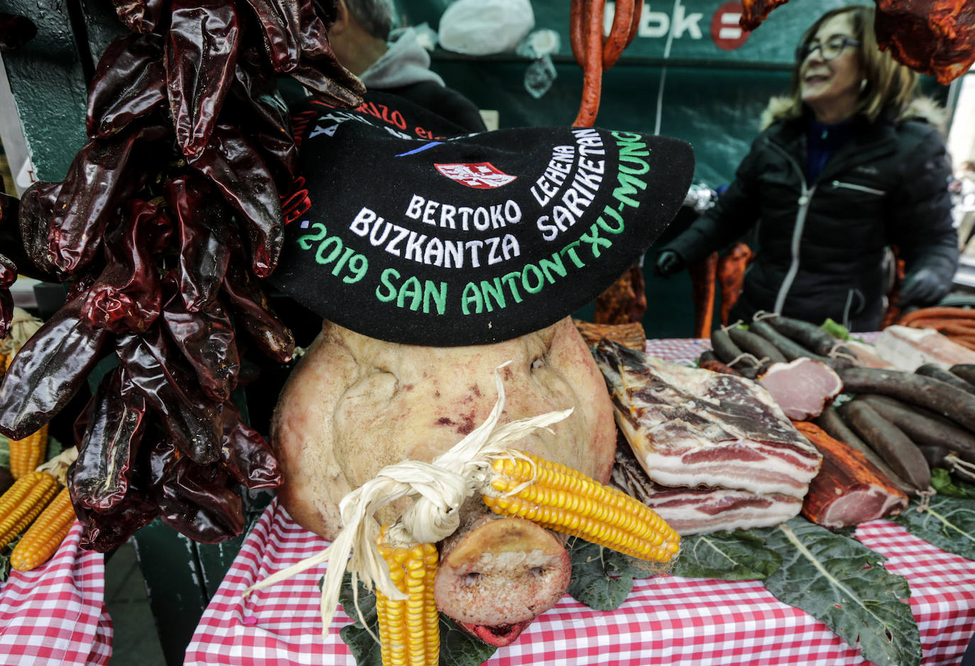 Mungia disfrutó de la tradicional feria con entusiasmo y con la presencia de ilustres invitados como Aitor Elizegi, presidente del Athletic