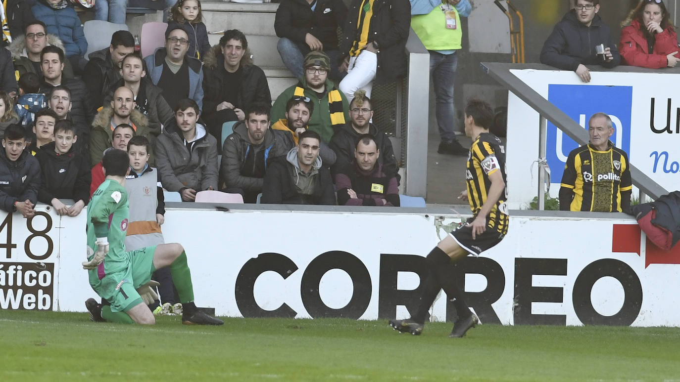 El Barakaldo falla una ocasión en uno de sus encuentros.