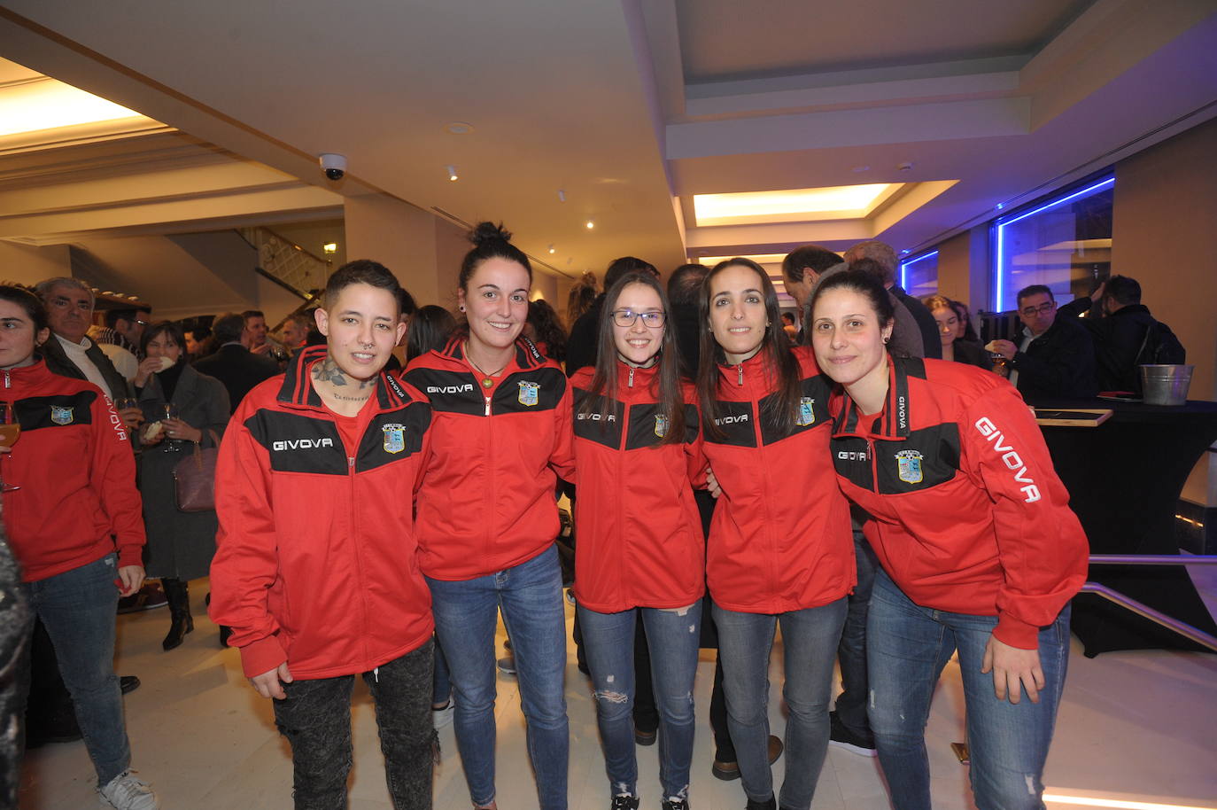 Garbiñe García, Estíbaliz Gómez, Enara Ajangiz, Almudena Robles y Diana Nogales.
