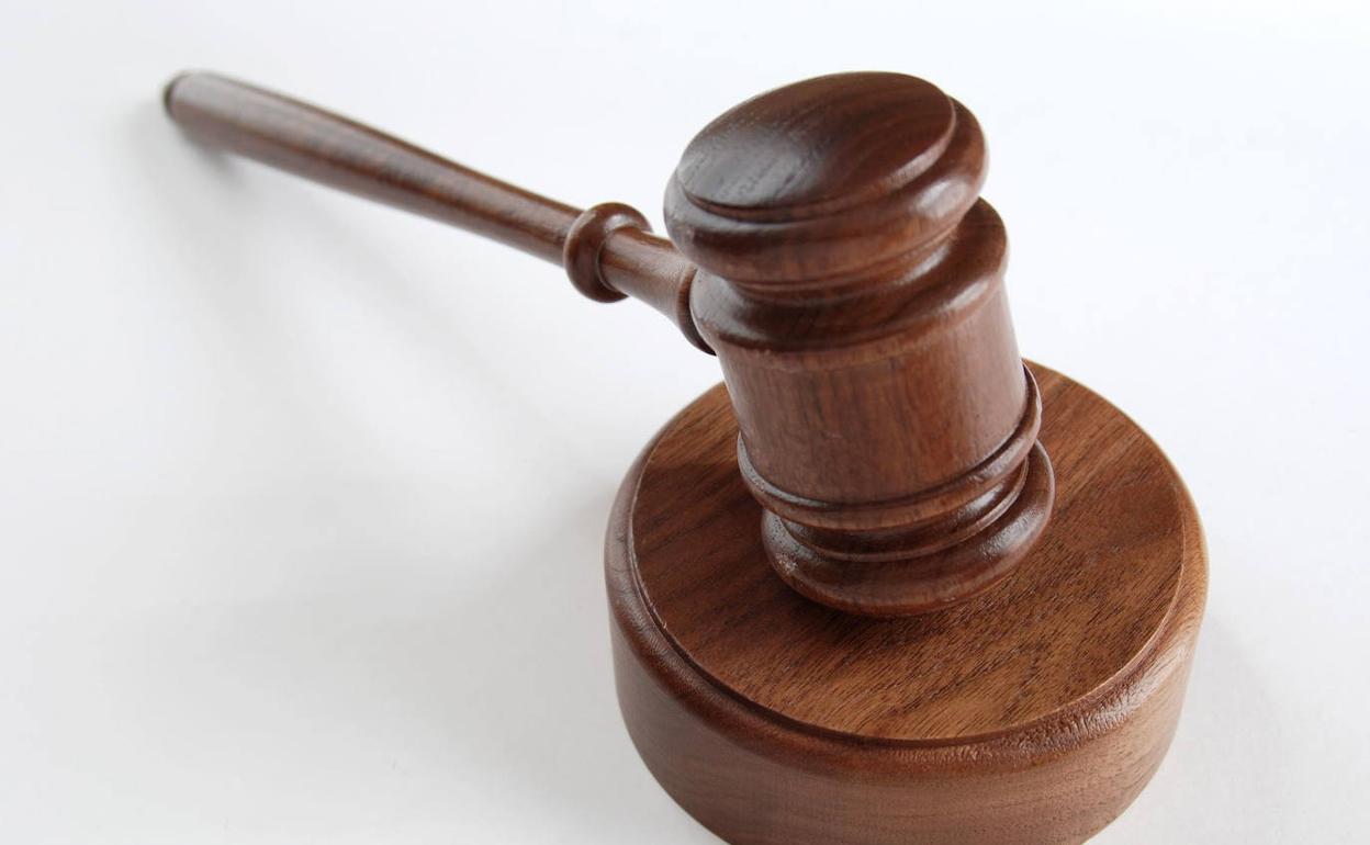 El Supremo dicta que la pensión de un polígamo se reparta entre sus dos viudas