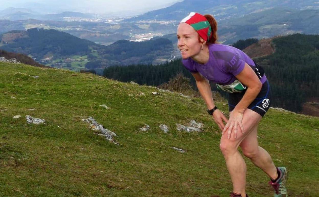 Azkorbebeitia kirolariak euskarazko biografia dauka Wikipedian. 