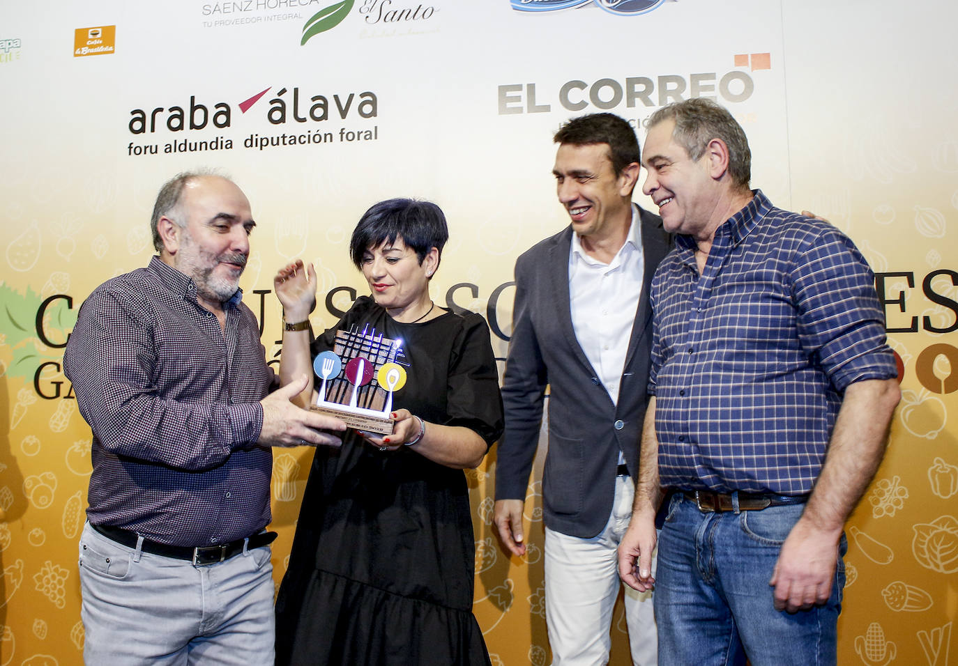 Fotos: Entrega de premios del XXIII Concurso de Sociedades Gastronómicas de Álava EL CORREO