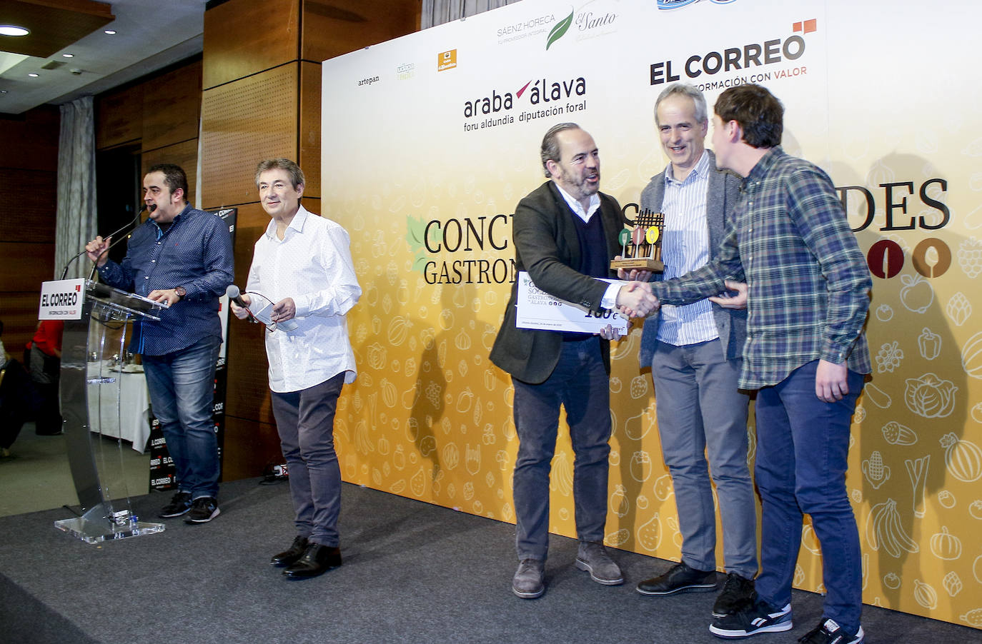 Fotos: Entrega de premios del XXIII Concurso de Sociedades Gastronómicas de Álava EL CORREO