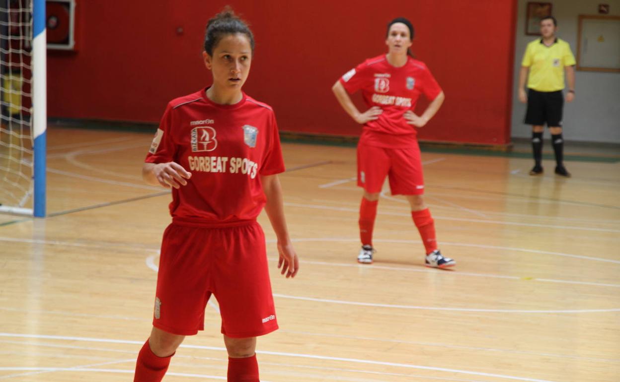El líder golea en la pista del Bilbo