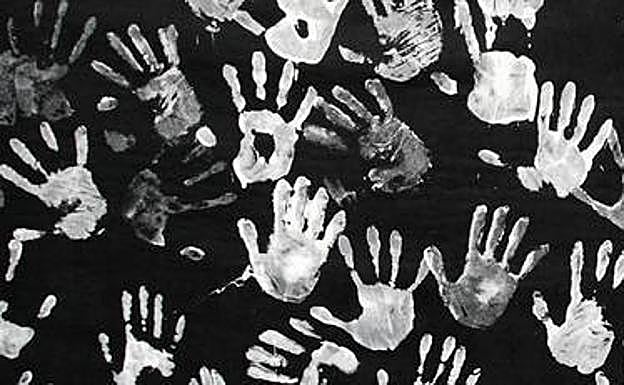 Manos blancas contra el terror.