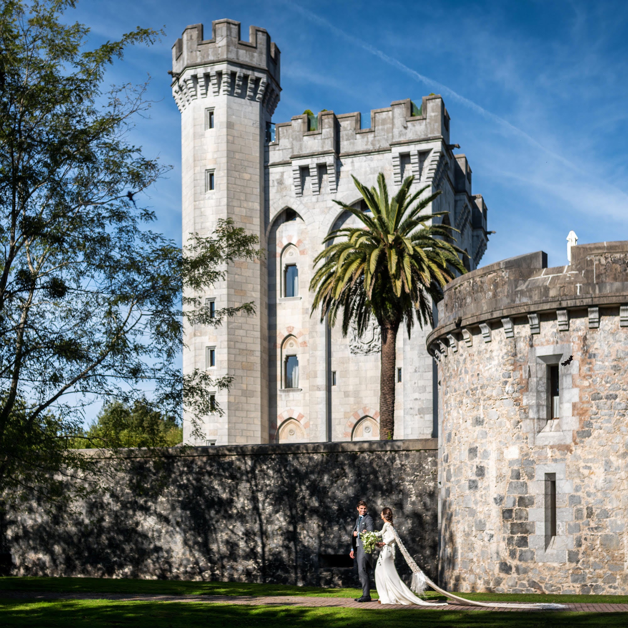 Fotos: La novia vitoriana del vestido viral que se casó en el Castillo de Arteaga