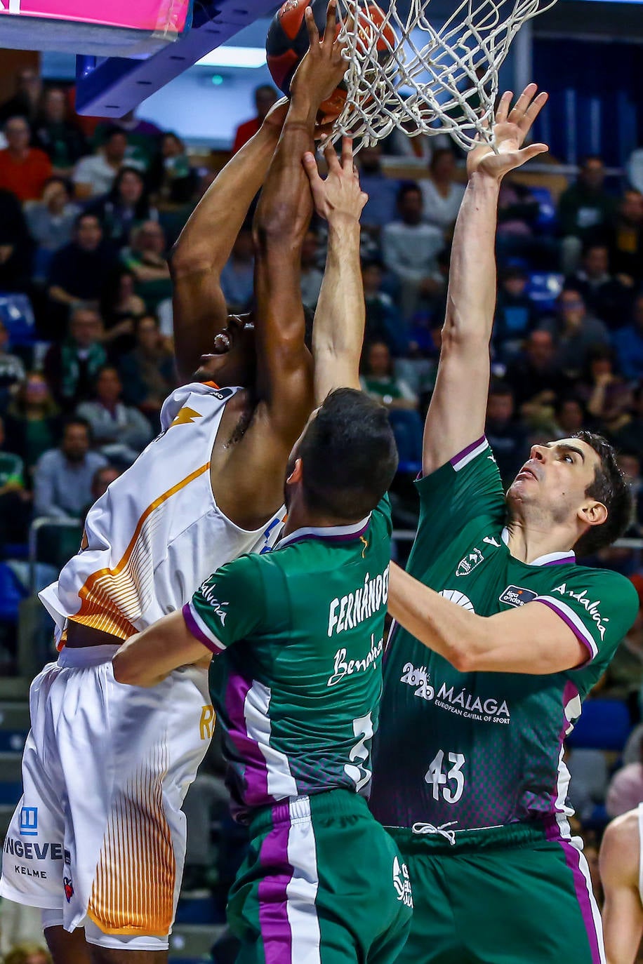 Fotos: Las mejores imágenes del Unicaja - Baskonia
