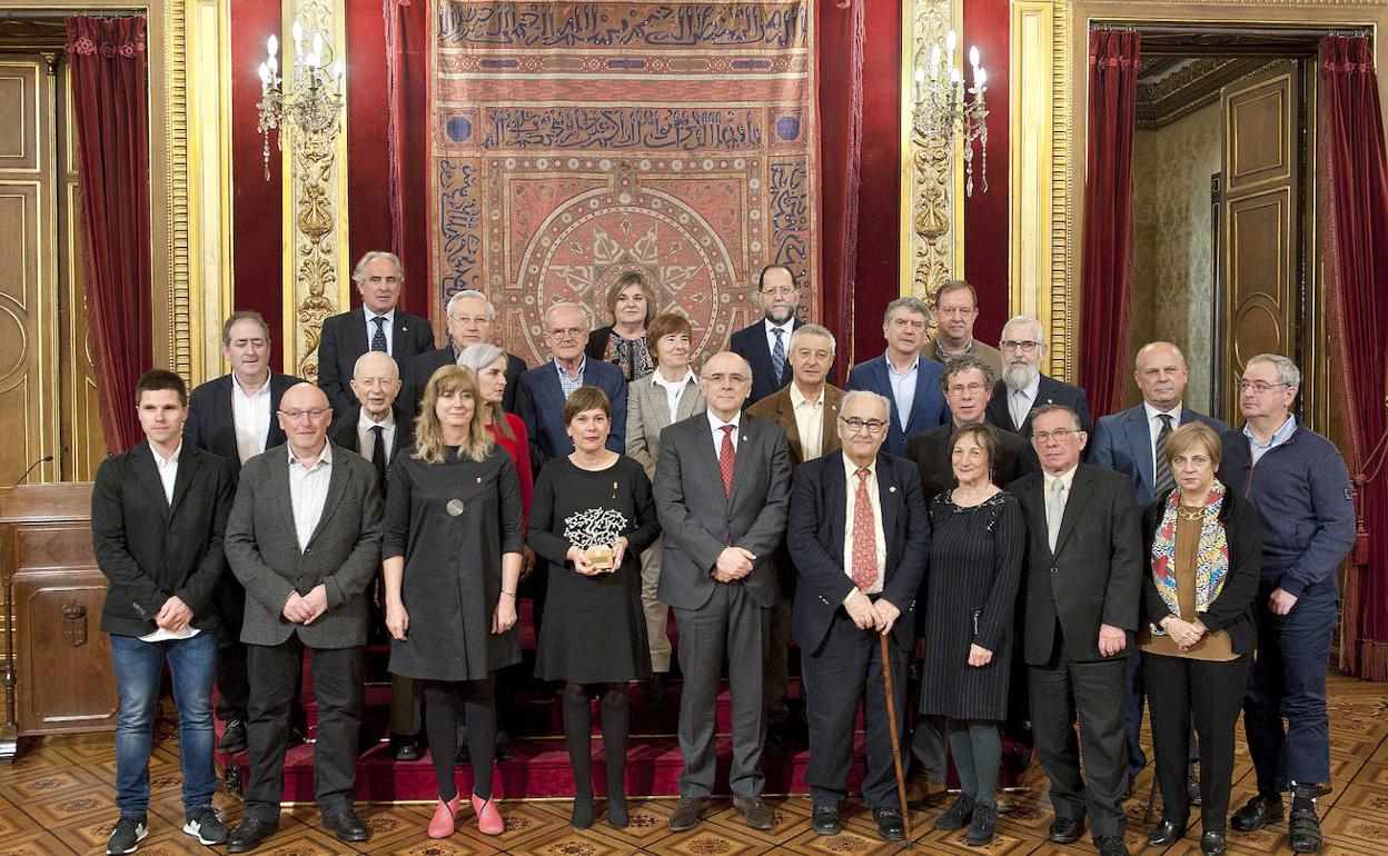 Euskaltzaindiak urtarrileko lehen ageriko bilkura baliatu du. 