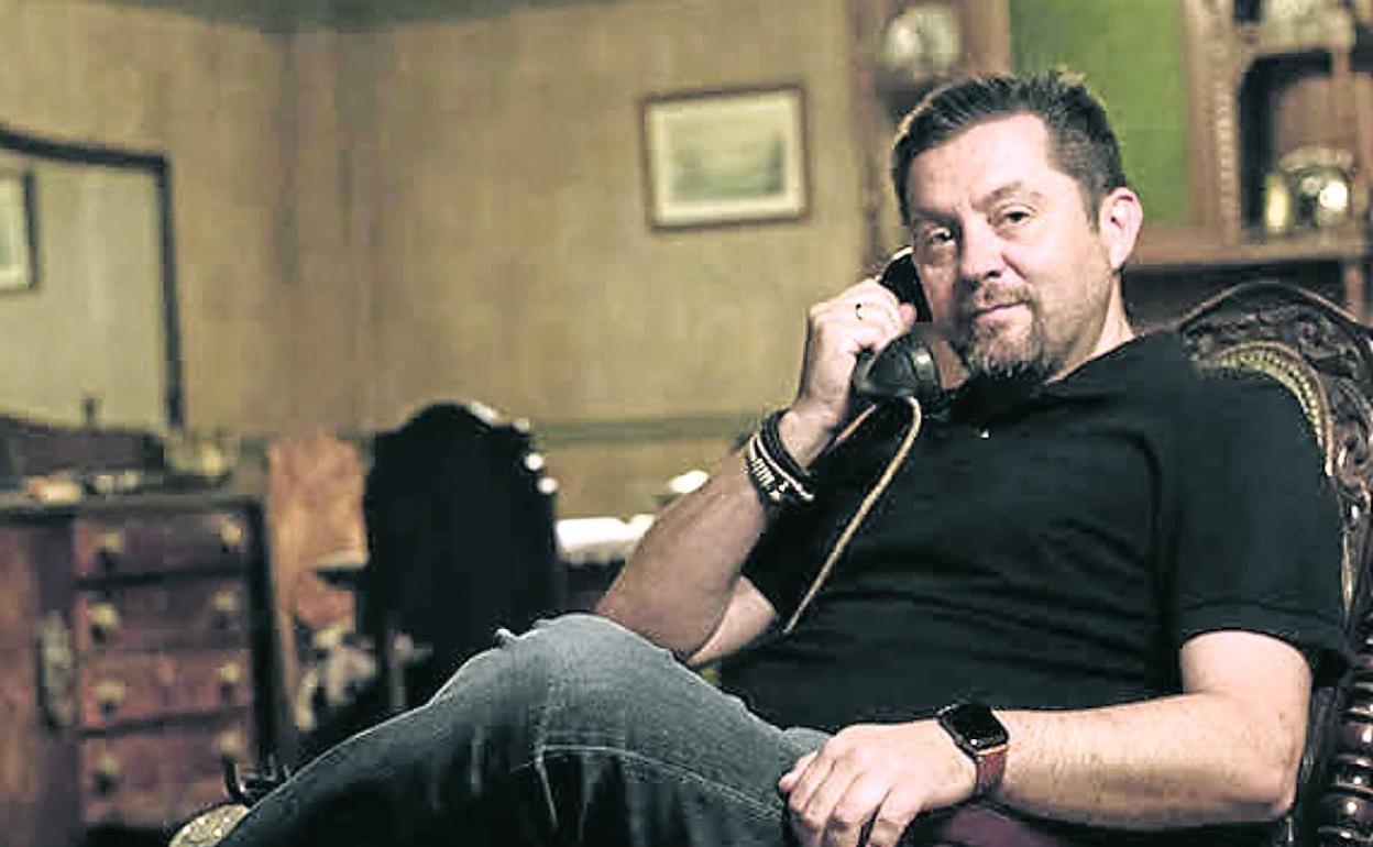 Ramón Campos en la casa de 'Malasaña 32'.