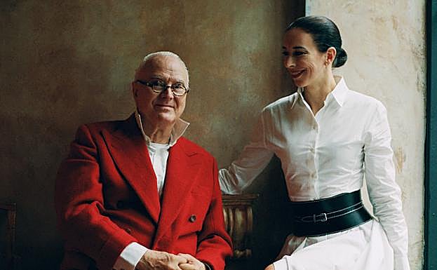 El zapatero que hizo soñar a Carrie Bradshaw ficha por una firma de 'zapatos feos'