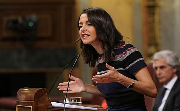 La portavoz de Ciudadanos en el Congreso Inés Arrimadas durante un pleno.
