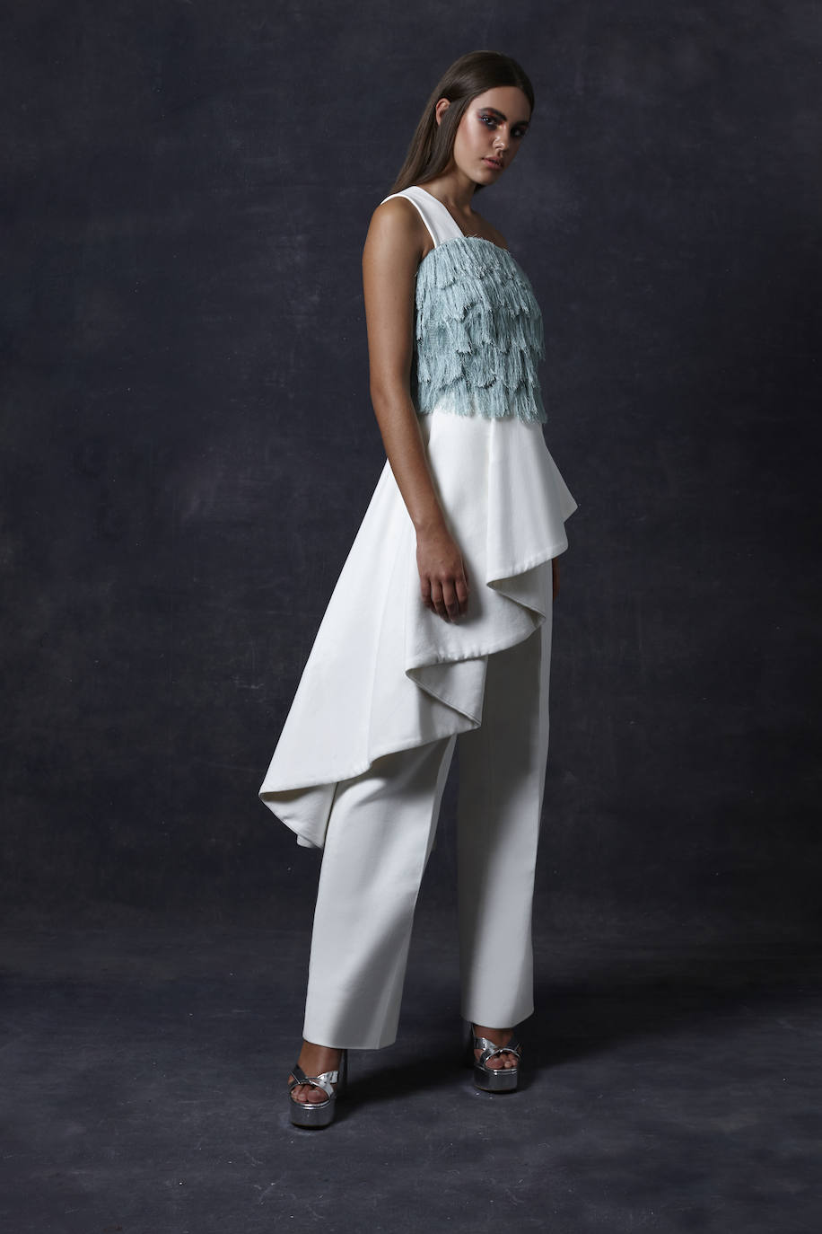 Fotos: Eder Aurre, seleccionado entre 152 diseñadores para vender sus creaciones en Milán