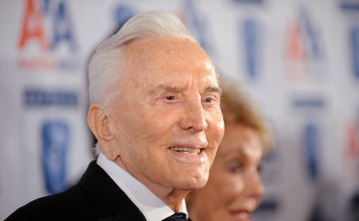 Muere el actor Kirk Douglas a los 103 años