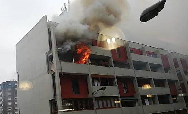 Imagen de la humareda provocada por el incendio en San Ignacio. 