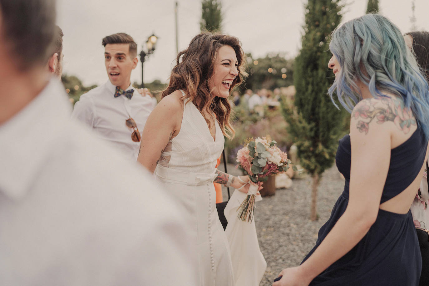 Fotos: Besos en Castro y boda en Madrid: la historia de amor de Esther y María bajo el prisma de un fotógrafo vizcaíno