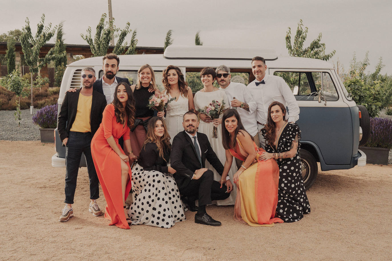 Fotos: Besos en Castro y boda en Madrid: la historia de amor de Esther y María bajo el prisma de un fotógrafo vizcaíno