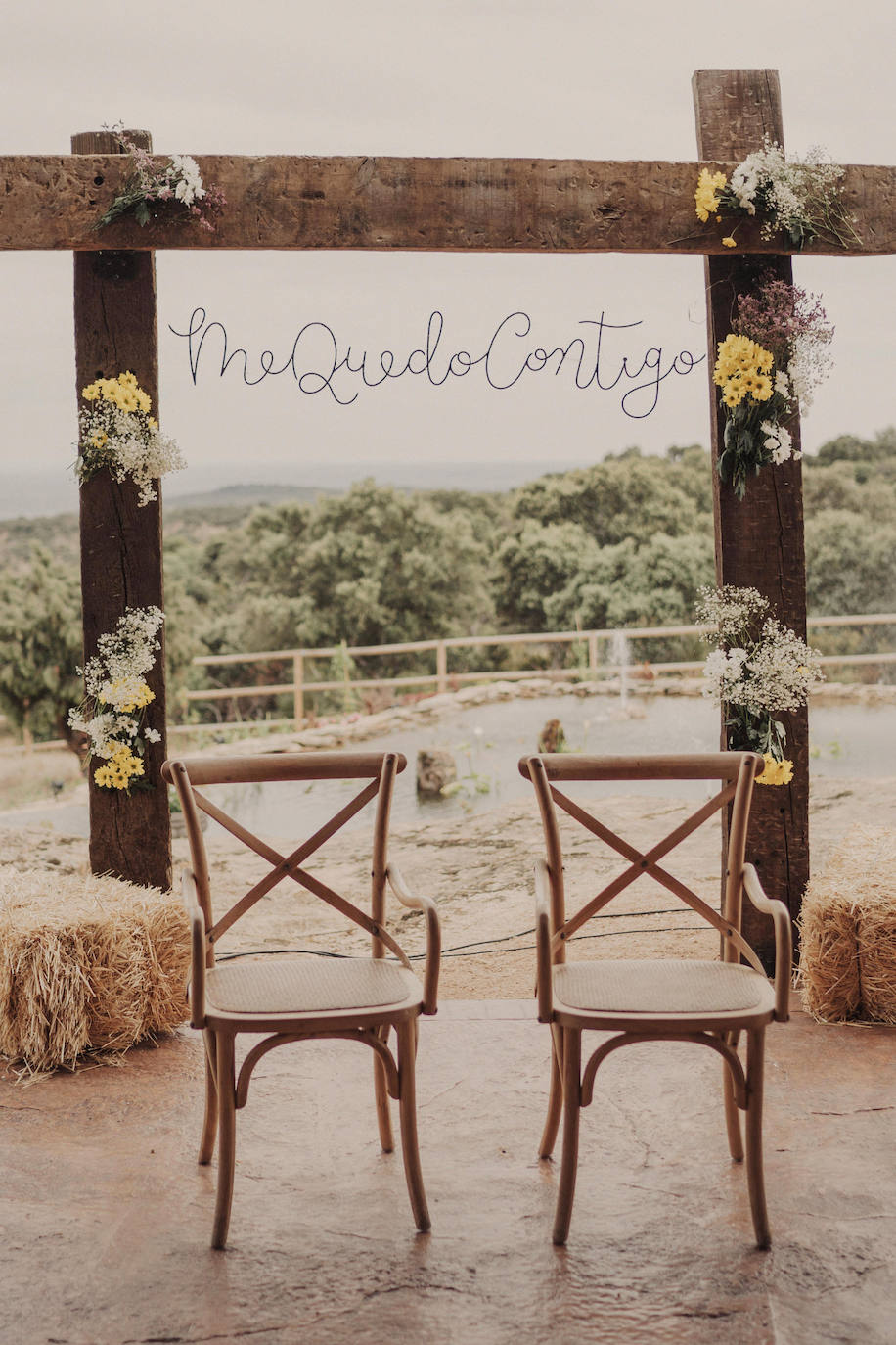 Fotos: Besos en Castro y boda en Madrid: la historia de amor de Esther y María bajo el prisma de un fotógrafo vizcaíno