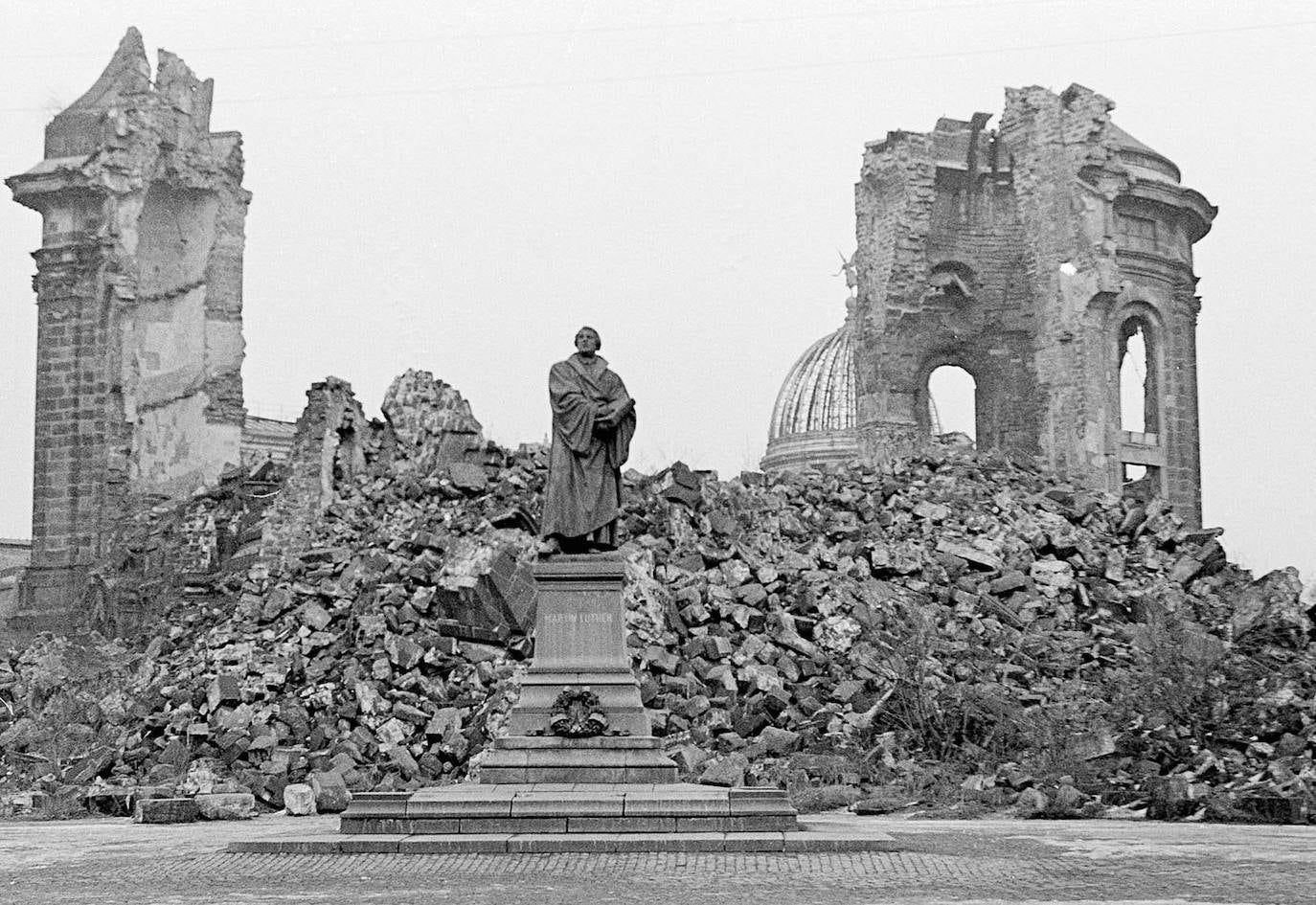 Fotos: Dresde conmemora hoy el 75 aniversario del bombardeo de la ciudad