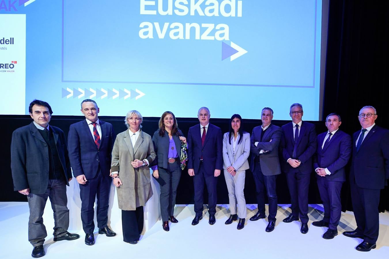 José Viente Merino, José Miguel Ayerza, Carolina Pérez Toledo, Carmen Manrique, Fran Azpiazu, Nekane Balluerka, Juan Ugarte, Joseba Gondra, Álvario de la Rica y Mikel Álvarez. 