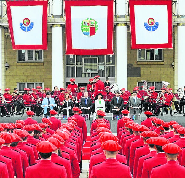 Acto institucional de la Ertzaintza en Arkaute.