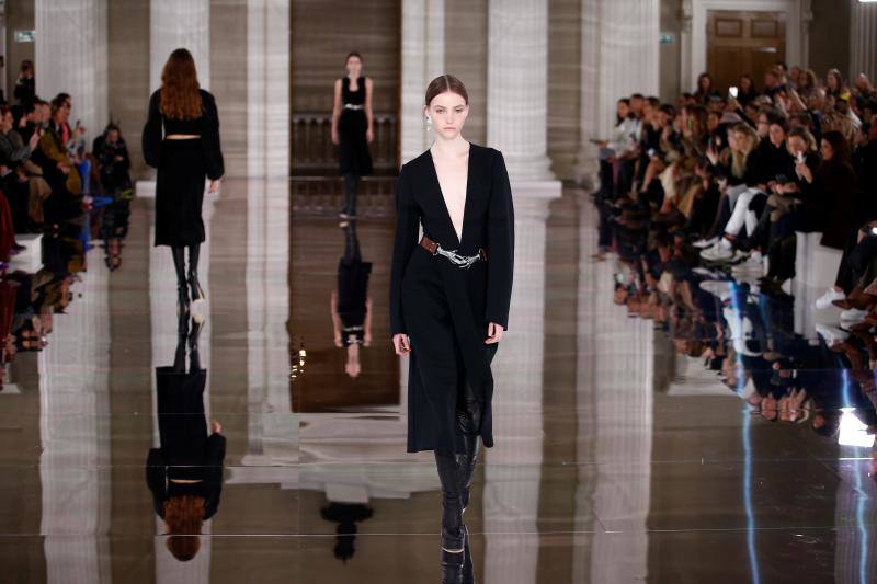 Fotos: Las cinco tendencias que Victoria Beckham ha adelantado en su desfile de Londres