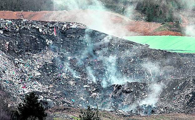 La empresa garantizó a Medio Ambiente que el vertedero era estable 16 días antes de su colapso 