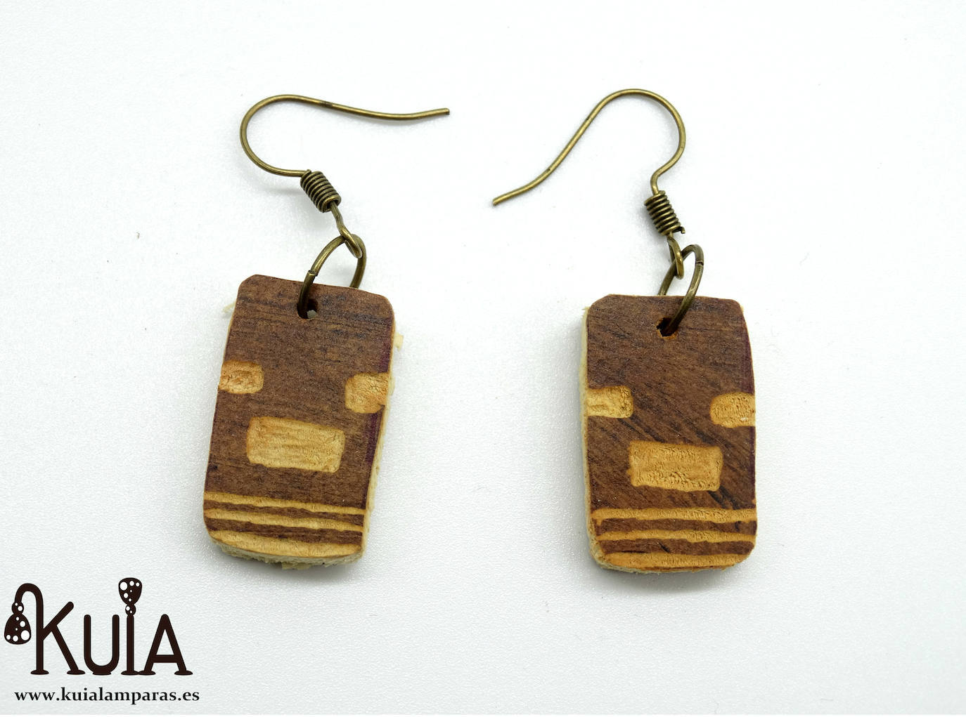 Fotos: El huerto alavés donde crecen lámparas, tazas, pendientes...