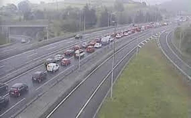 La instalación de una nueva mediana obliga a cortar la AP-8 por la noche