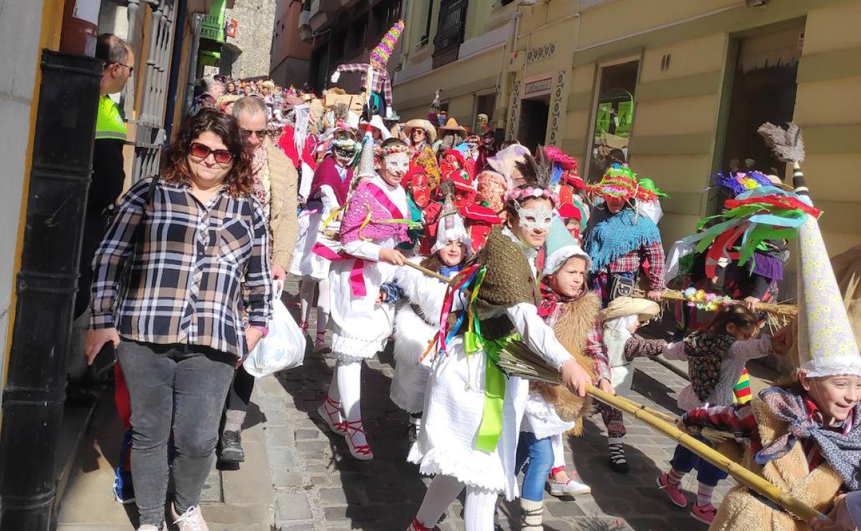 El sábado se celebró el Carnaval de Lantz en Bermeo. 