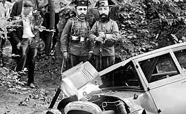 Imagen del cartel anunciador de la obra 'Curva España'. 