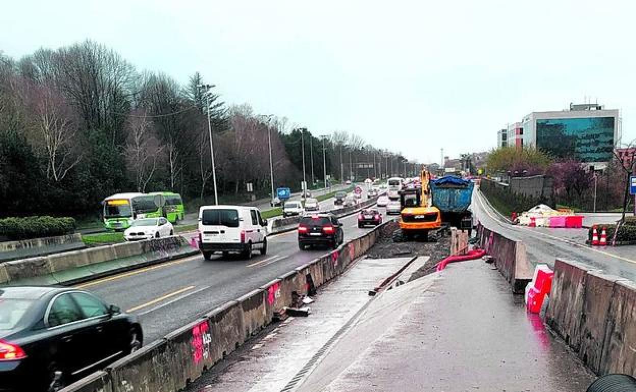 Obras para habilitar el tercer carril en La Avanzada.