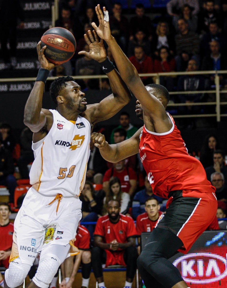 Fotos: Las fotos del Fuenlabrada - Baskonia