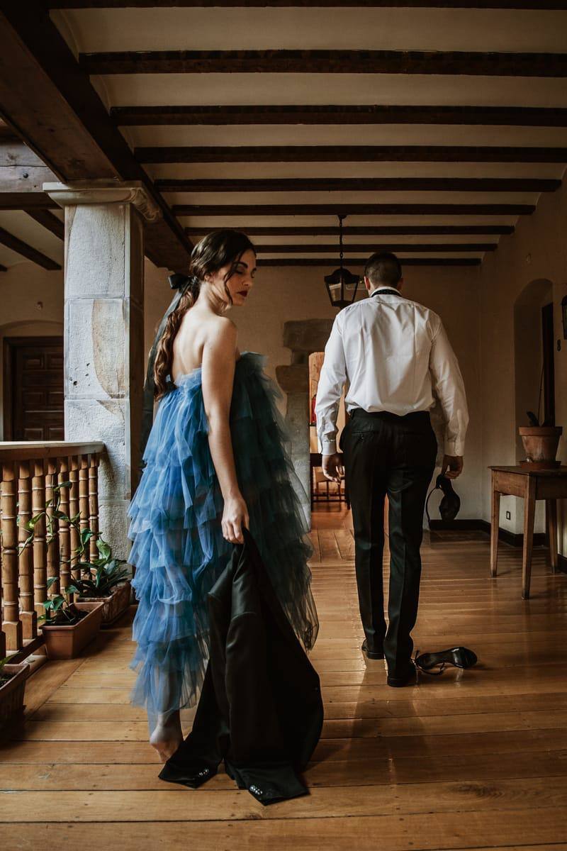 Fotos: Un vestido de novia vizcaíno revoluciona el plató de &#039;Supervivientes&#039;