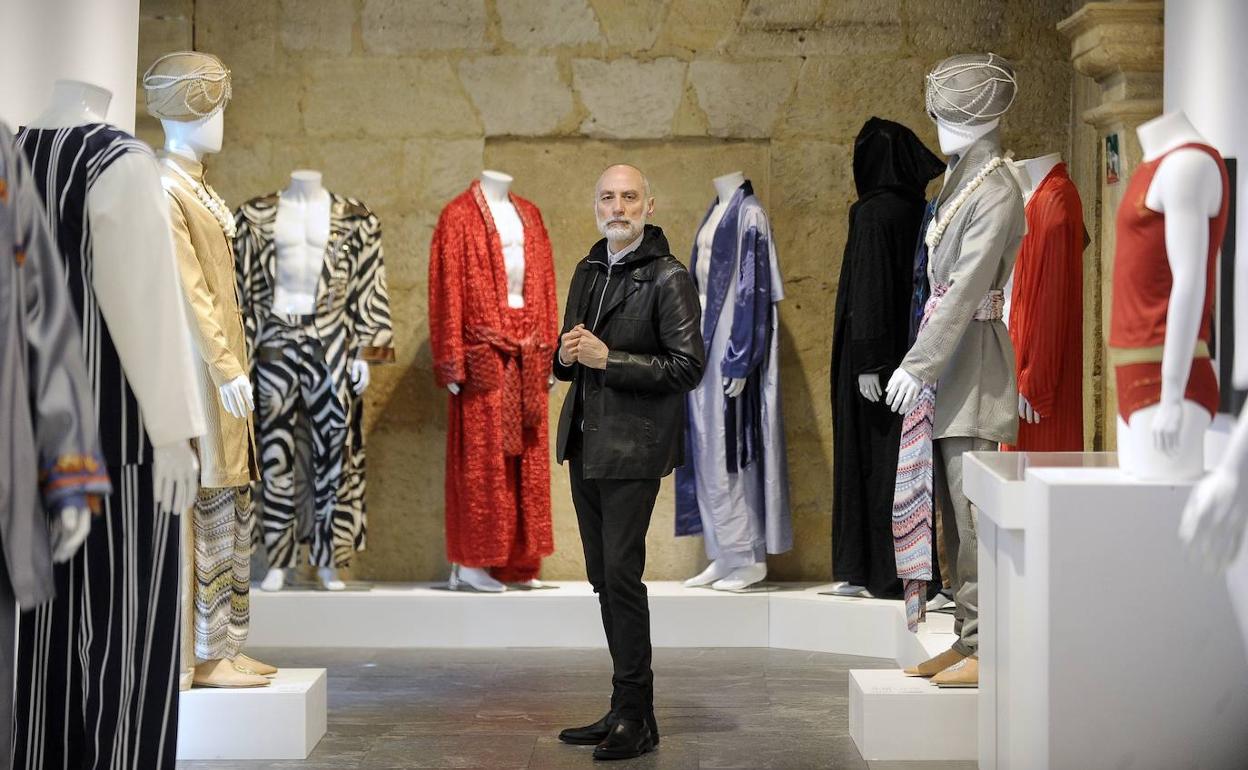 La vida en calzoncillos de lujo: el diseñador bilbaíno que revolucionó la  lencería masculina | El Correo